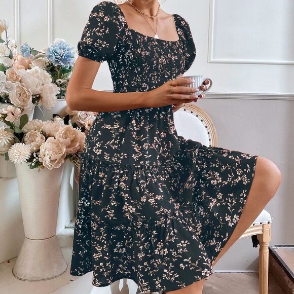 Womens Floral Print Puff Sleeve Shirred Layered Hem Dress green - Picture 5 of 5